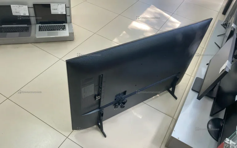 Телевизор Samsung UE50DU7100U