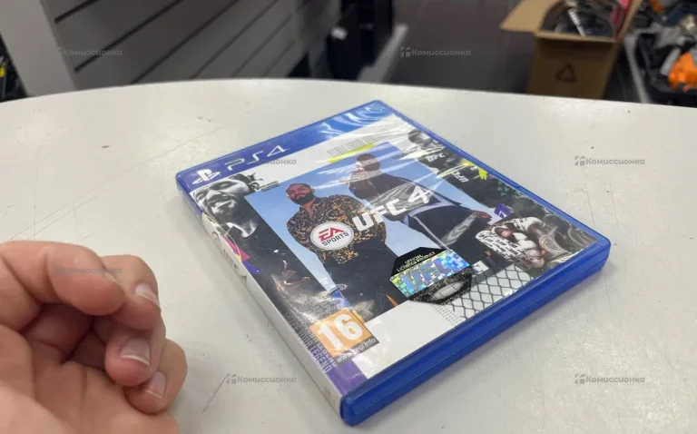 PS4. Диск UFC4.