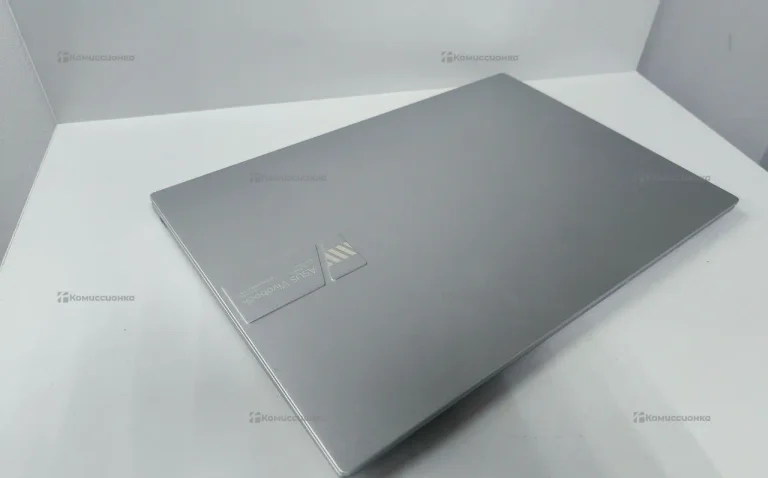 Ноутбук  Asus Vivobook x16