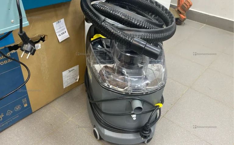 Пылесос  Karcher Pizzi 8/1
