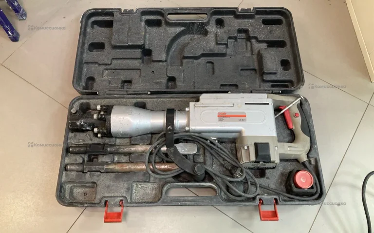 Отбойный молоток CROWN CT18123V BMC