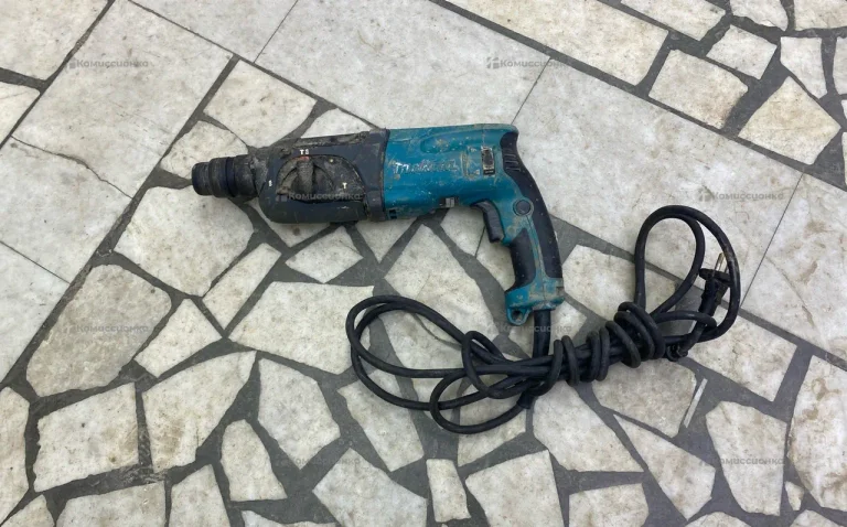 Перфоратор Makita HR2470