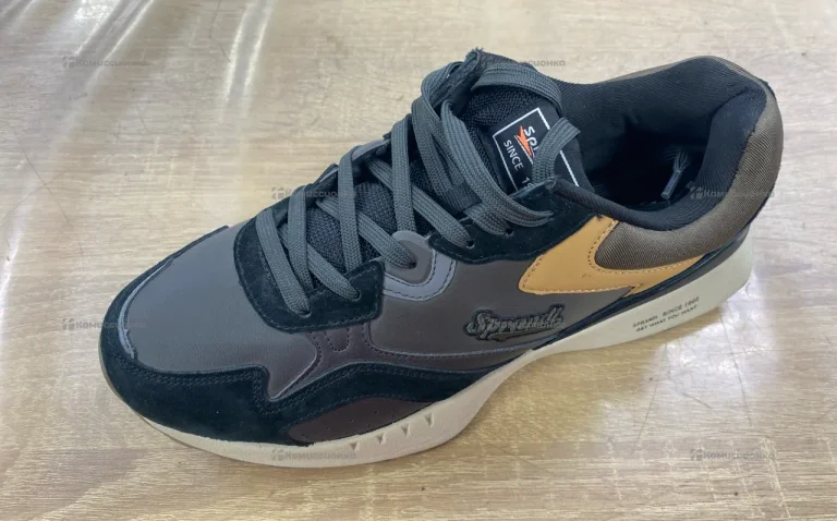 Кроссовки Sprandi коричневые 43