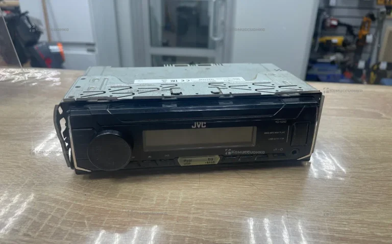 Автомагнитола  JVC KD-X252
