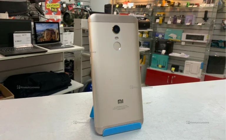Xiaomi Redmi 5 3/32 ГБ