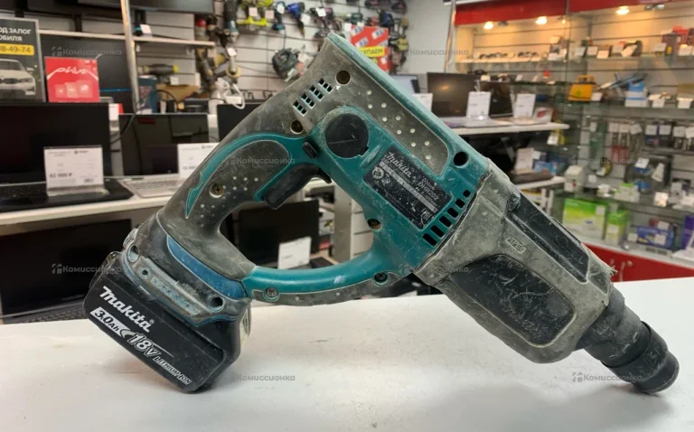 Аккумуляторный перфоратор Makita DHR202RF