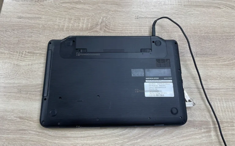 Ноутбук  Dell M5040