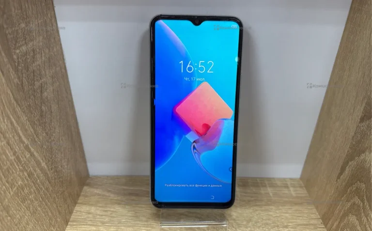 Tecno spark 8c 4/64