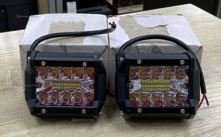 Противотуманки универсальные cs60w