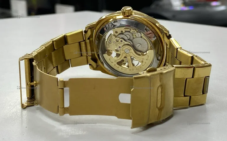 Часы золотые