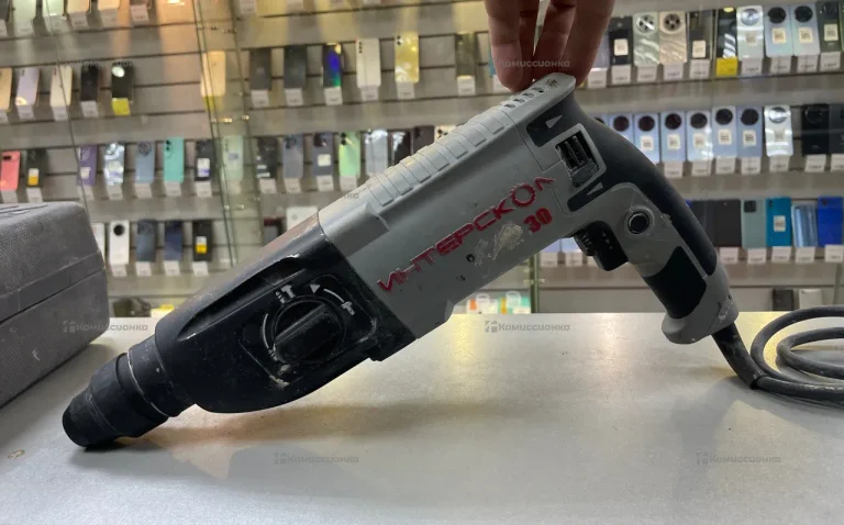 Перфоратор Интерскол П-30/900ЭР