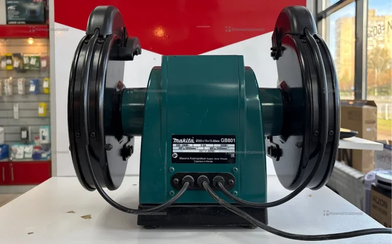 Станок для заточки универсальный Makita GB801