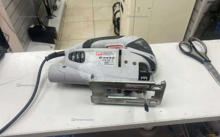 Лобзик Perfomance Power PJS750LA