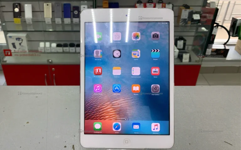 Планшет Apple iPad mini 16Gb Wi-Fi