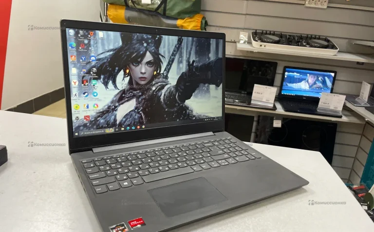 Ноутбук  Lenovo 82C7