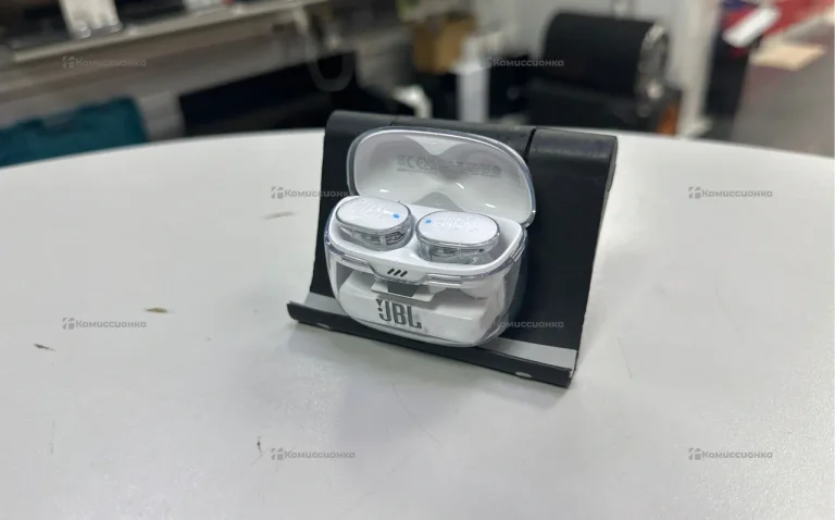 Наушники  JBL tune buds.