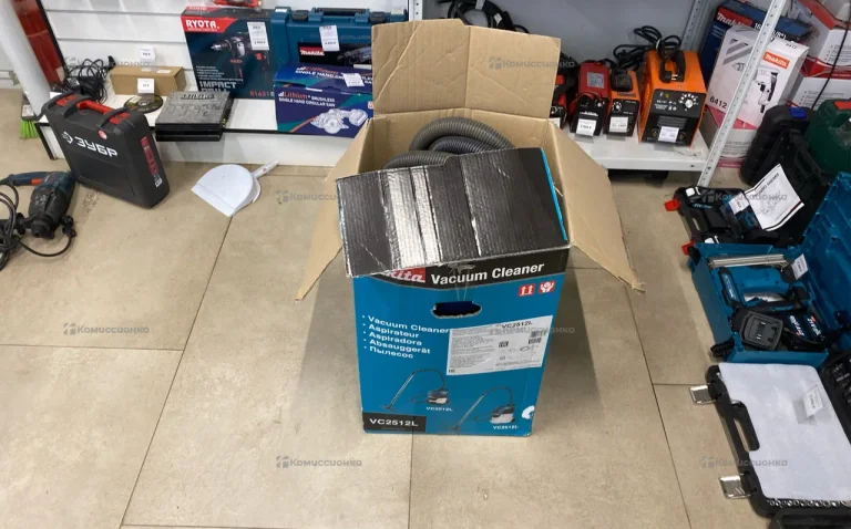 Пылесос  makita vc2012l