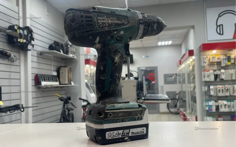 Дрель-шуруповерт makita DF347D