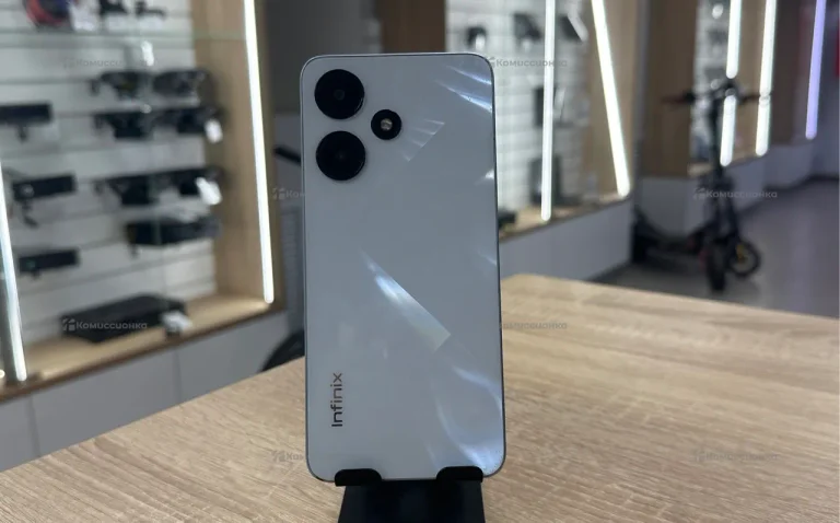 Infinix Hot 30i 4/64 ГБ