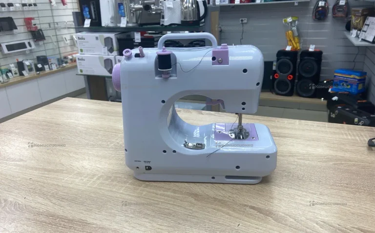 Швейная машина  KaringBee