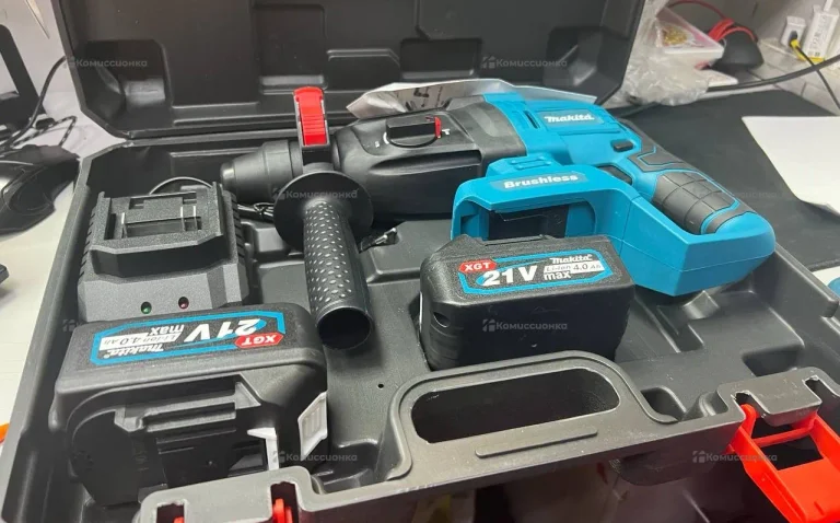 перфоратор аккумуляторный Makita (реп)