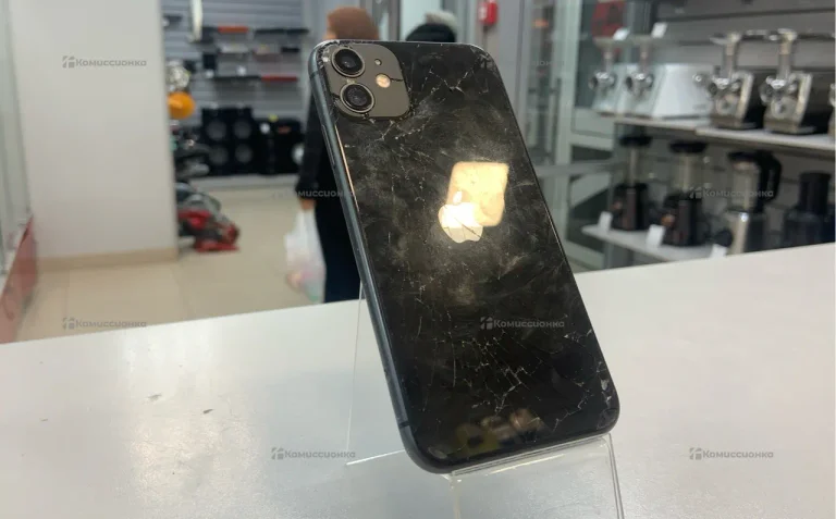 Apple iPhone 11 4/128 ГБ