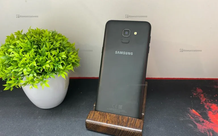 Samsung Galaxy J6+ 3/32 ГБ