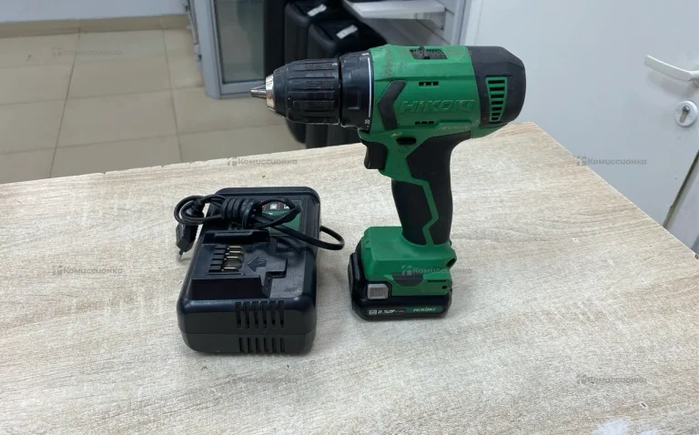 Шуруповерт DS12DA