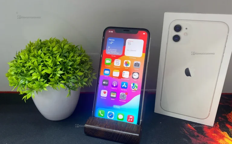 Apple iPhone 11 4/128 ГБ