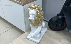 Статуя Лев