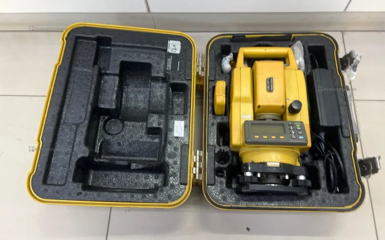 Тахеометр GTS-235