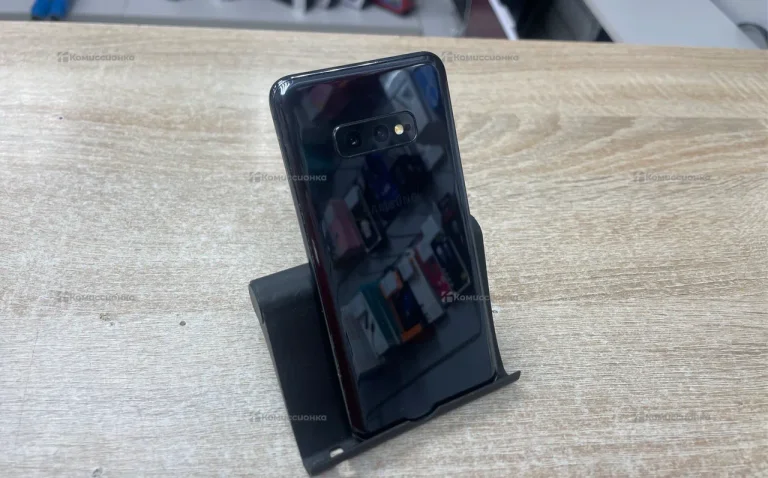 Samsung Galaxy S10e 6/128 ГБ