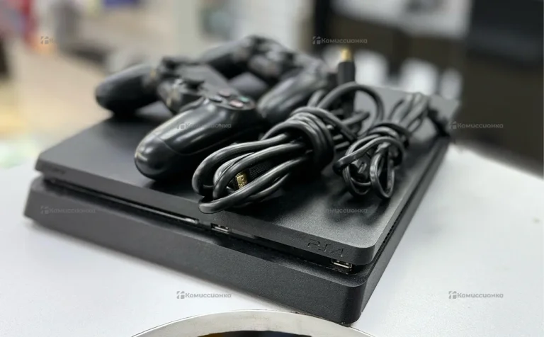 Приставка PS4. slim 500 Gb
