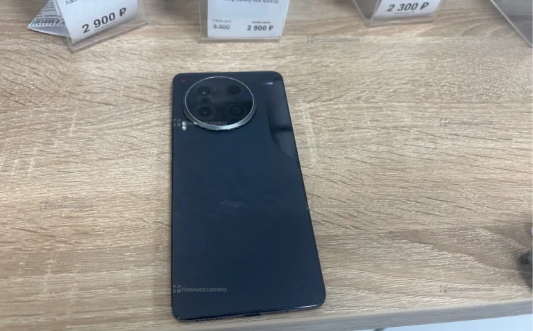 Tecno Camon 30 5G 8/256 ГБ