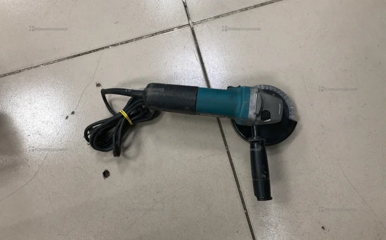 УШМ Makita 9558HNR