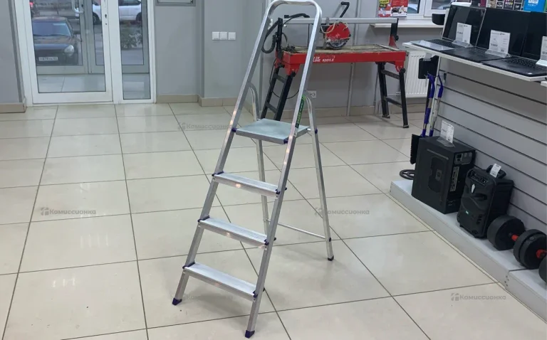 Стремянка Сибртех 4 ступени