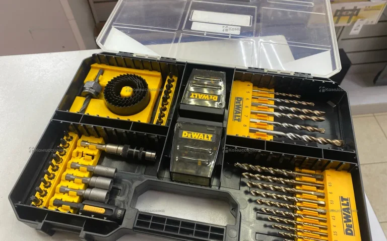 Набор Бит и Сверл DeWalt Extreme 100 предметов