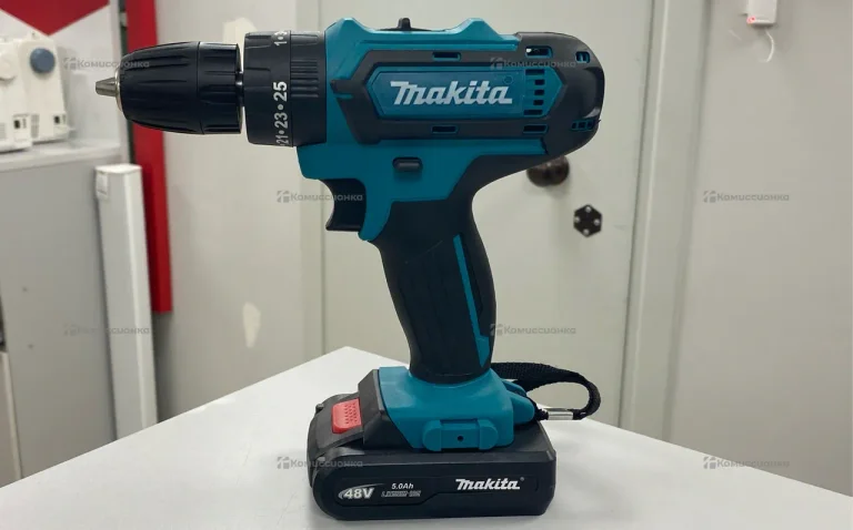 Шуруповерт Makita