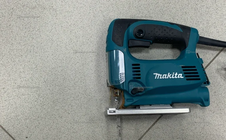 Электролобзик makita 4329