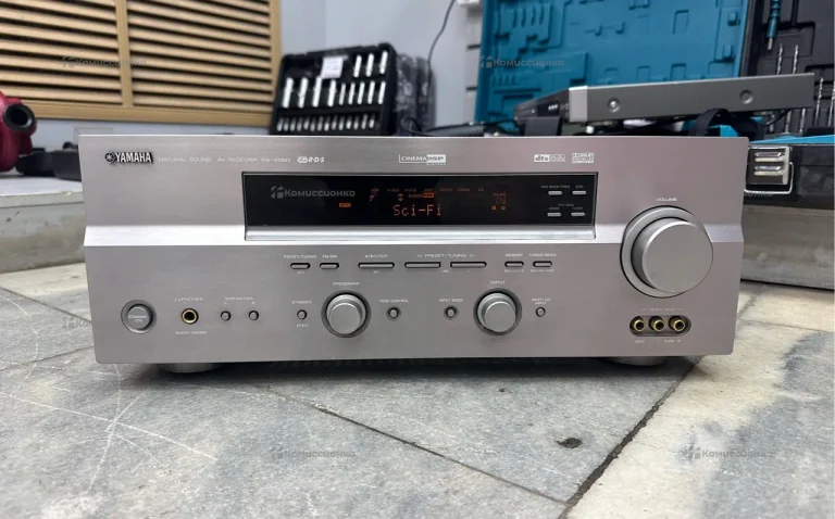 Ресивер YAMAHA RX-V550