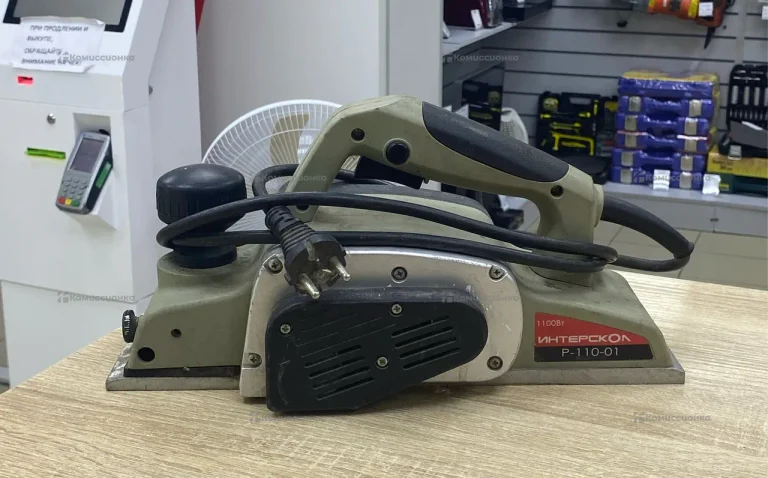 Рубанок интерскол P-110-01