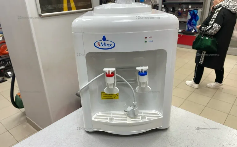 Диспенсер для нагрева и охлаждения питьевой воды