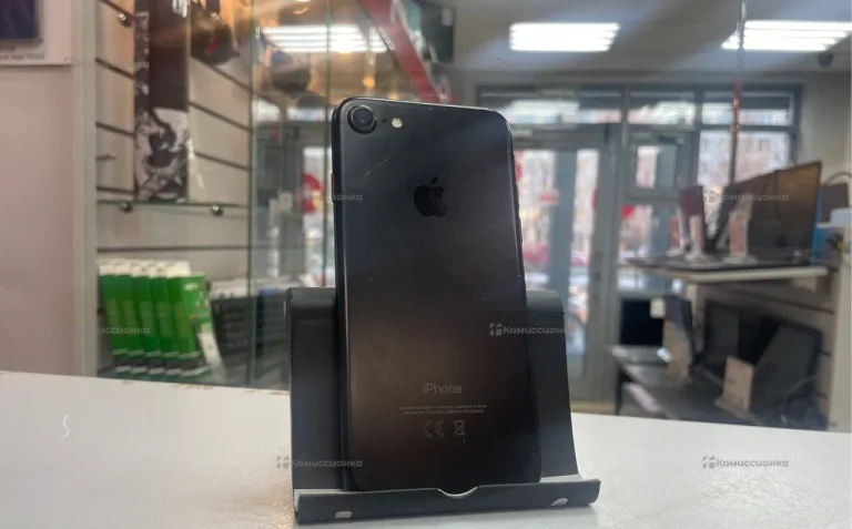 Apple iPhone 7 2/32 ГБ