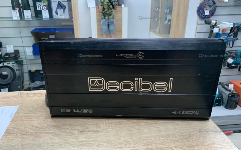 Усилитель decibel 4x150w