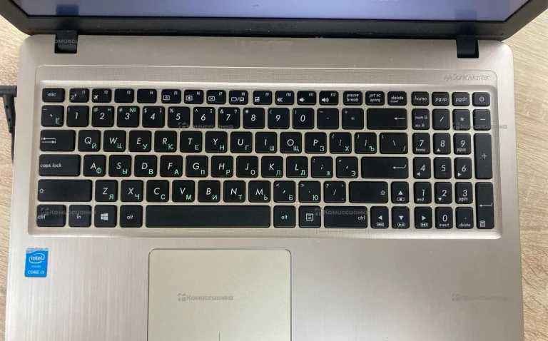 Ноутбук ASUS x540la