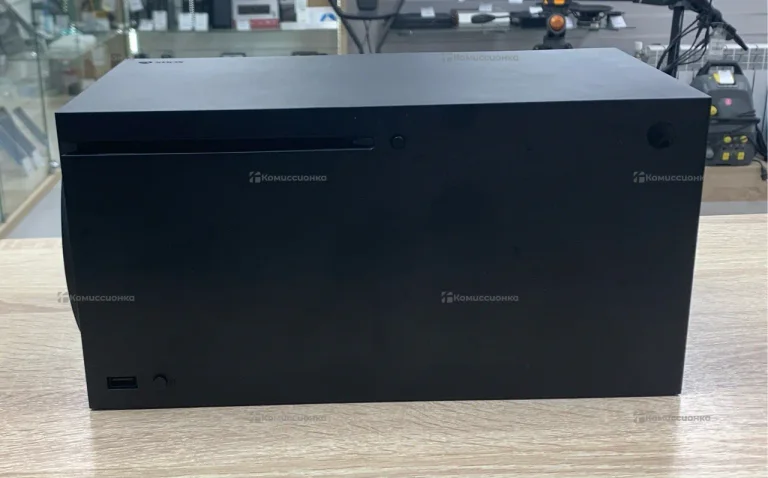 Приставка Xbox Series X 1Tb