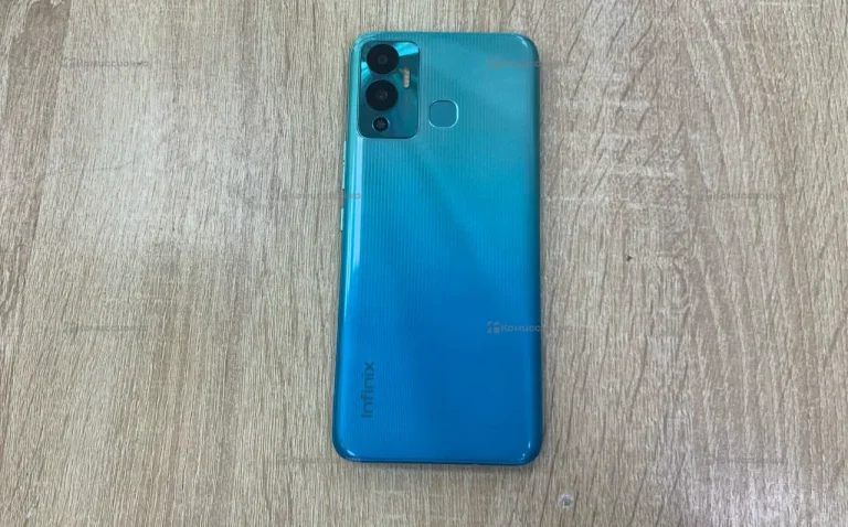 Infinix Hot 12 Play 4/64 ГБ