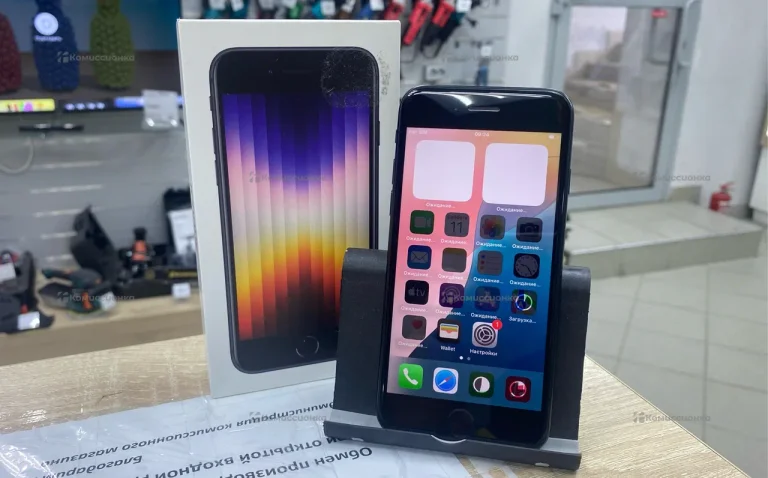 Apple iPhone SE (2022) 4/64 ГБ