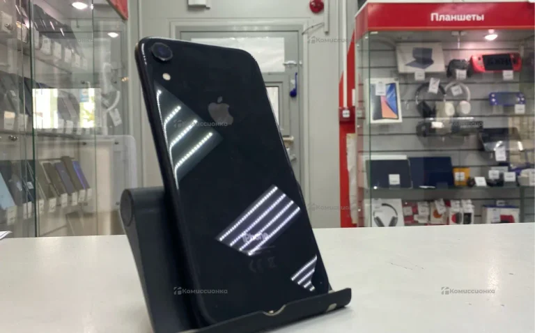 Apple IPhone XR 64Гб