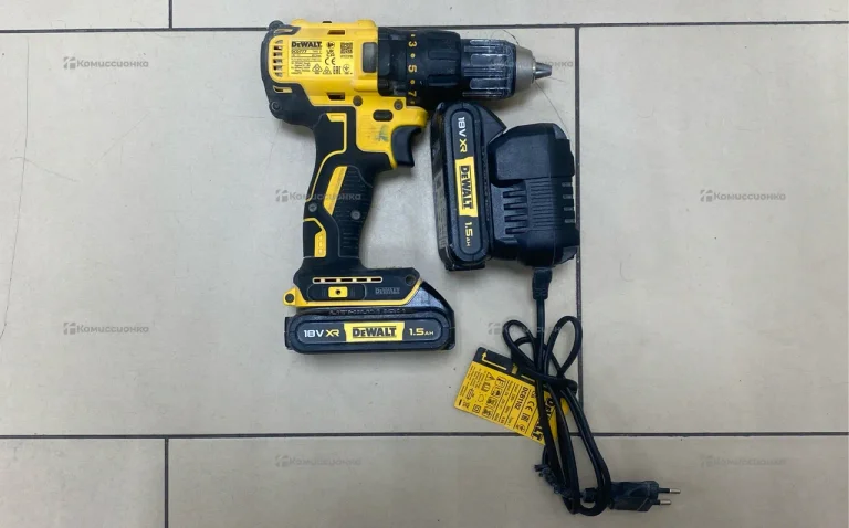 Бесщеточная дрель-шуруповерт Dewalt  DCD777 type 2